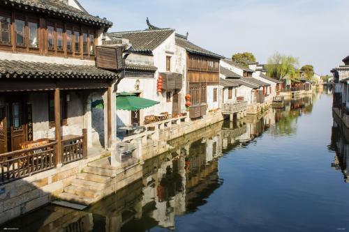 逃离沙漠小镇